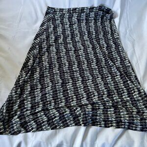Attention Women’s Small Skirt Vintage Polyester Stretch Black Gray White Pattern